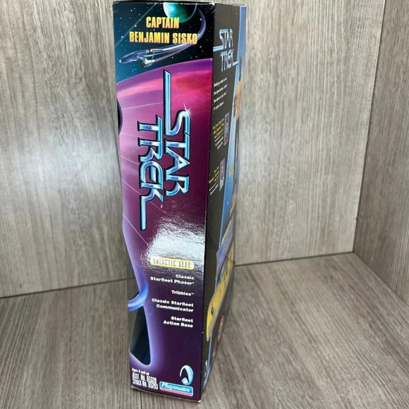 Star Trek Warp Factor Series 4: Capt. Benjamin Sisko Action Figure - Playmates - Picture 5 of 8